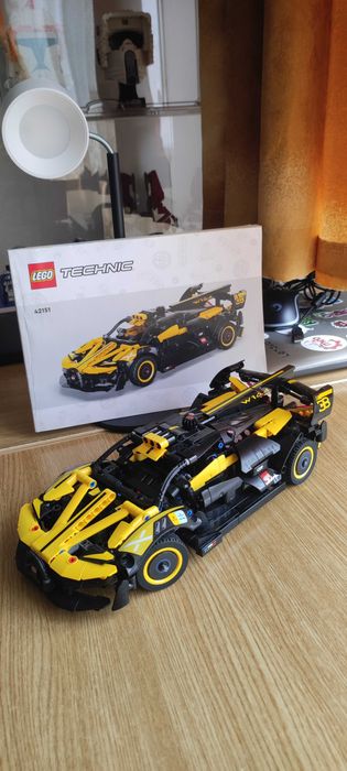 Lego Technic Bolid Bugatti 42151