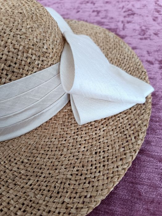 Луксозна английска дамска шапка марка Cangol