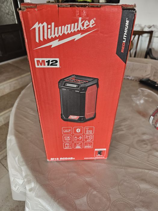 Radio milwaukee m12 RCDAB+