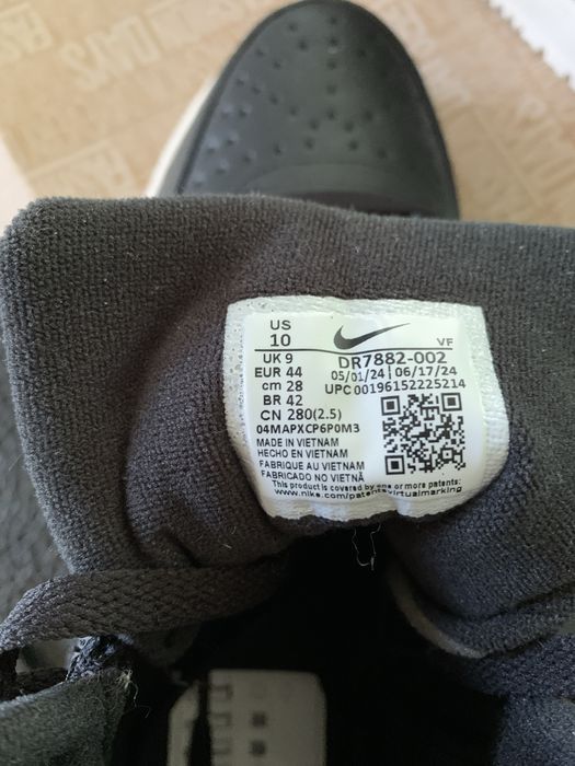 Adidasi Nike numarul 44