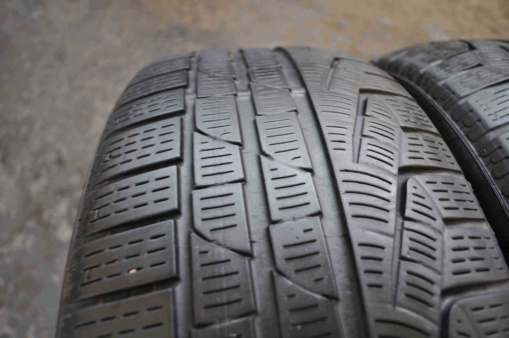 SET 2 Anvelope Iarna 225/45 R18 PIRELLI Sottozero Winter 240 Runflat