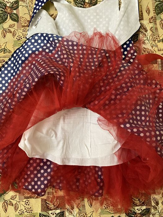 Нарядное платье для девочки