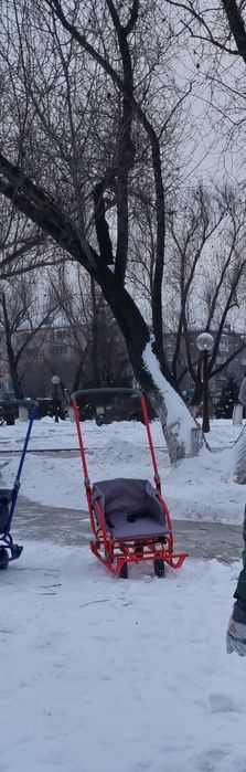 Продаам санки...
