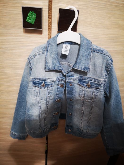 Incaltaminte vara marimea 31 h&m, geaca 5-6 ani
