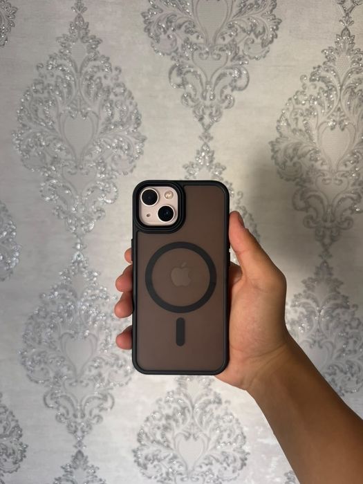 Продам iPhone 13