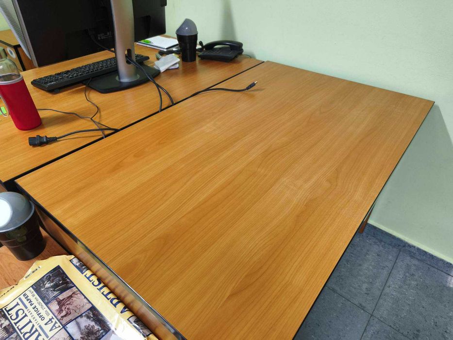 Продавам офис бюра – 3 броя