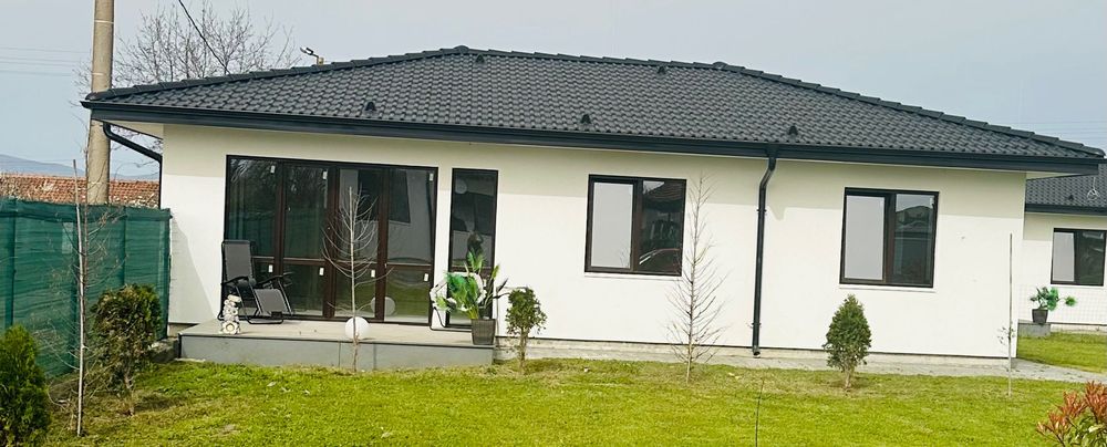 Продава се Къща в с. Малко Кадиево, Област Стара Загора - 100 кв.м за 1090 €/кв.м - Снимка #13