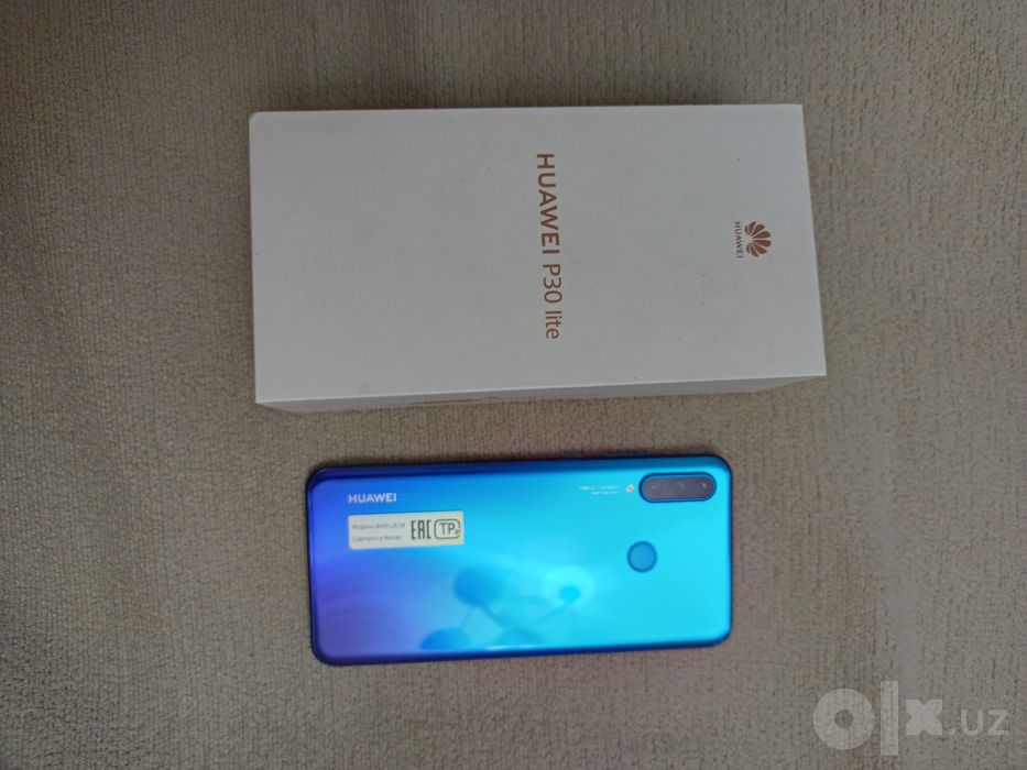 Смартфон Huawei P30 Lite