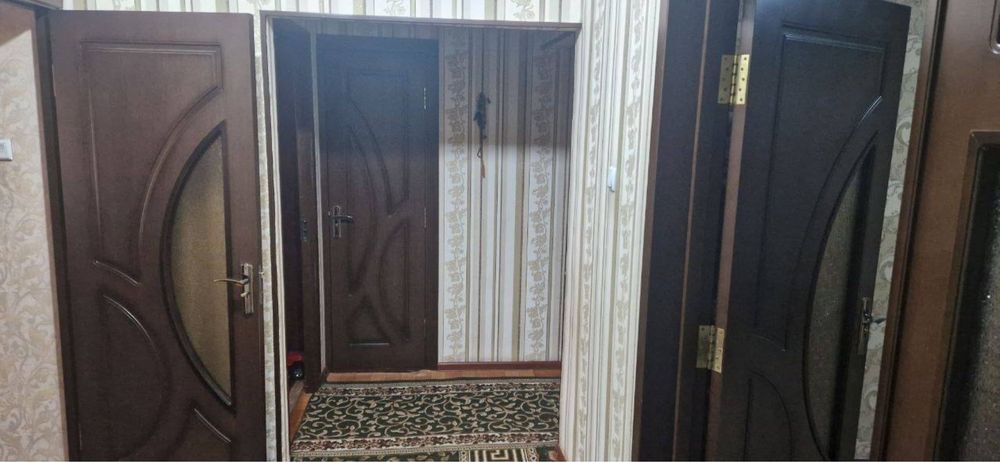 Сергели Спутник 16 да 3/2/5 .78 кв уй срочно сотилади