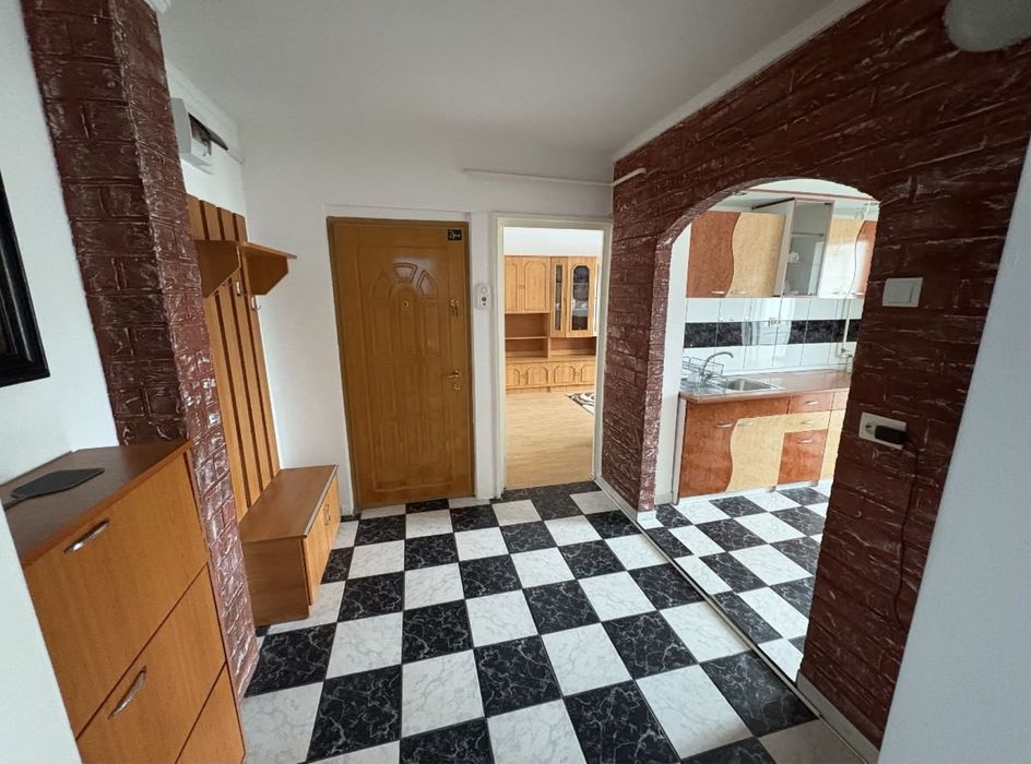 Inchiriez apartament 2 camere, 52mp, etaj 2/4, mutare imediata