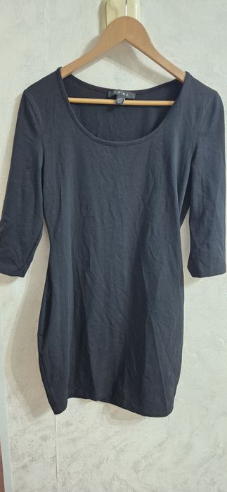 Продам короткие платья