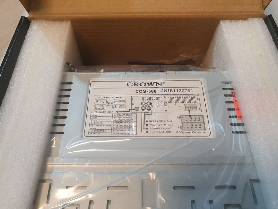 Чисто ново радио за кола Crown CCM-588 с USB и SD карта