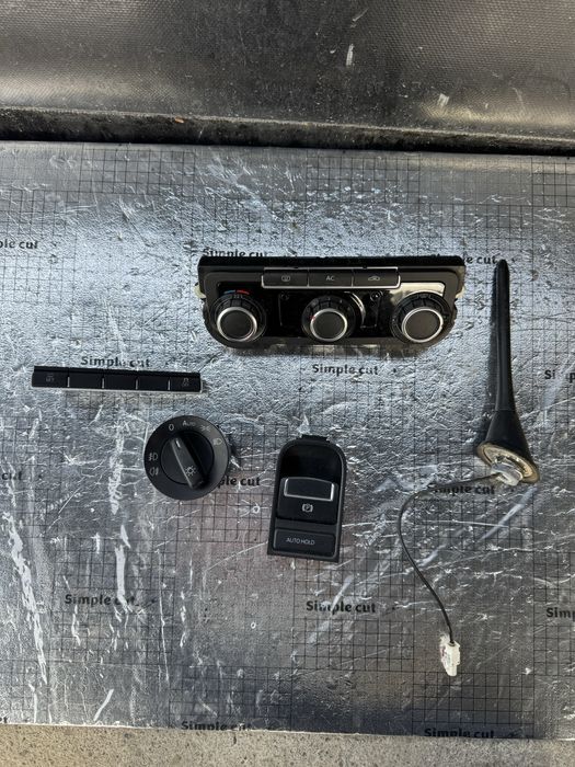 Buton frana mana si autohold buton esp si buton senzori presiune roti,clima climatronic bloc lumini antena pt vw tiguan