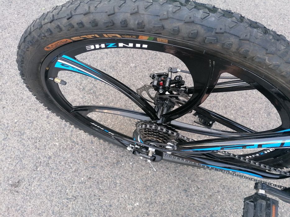 Vând bicicleta 26
