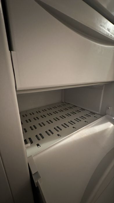 Морозильник Indesit морозильная камера