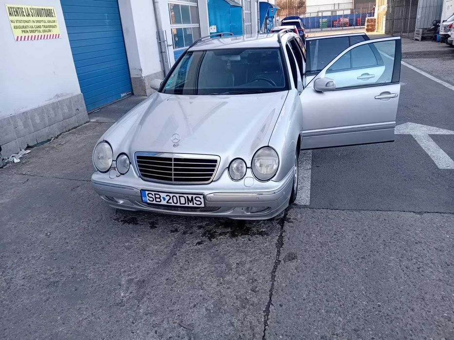 MERCEDES-BENZ E-Class