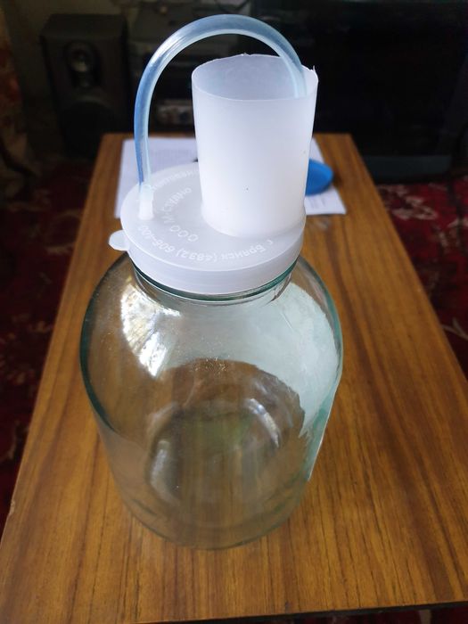 Гидрозатвор на банку 2 вида