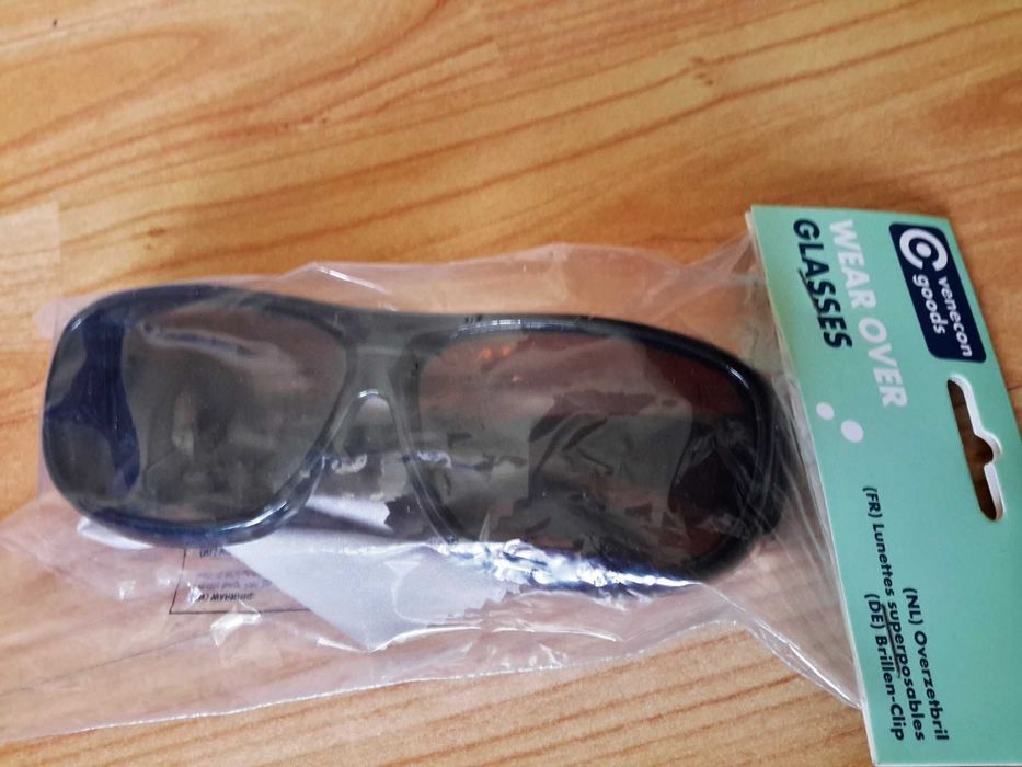 Слънчеви очила      .