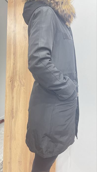 Продам парку 42-44р