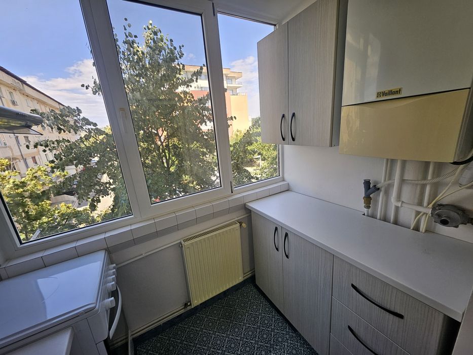 Apartament 2 camere în 1 Mai de închiriat