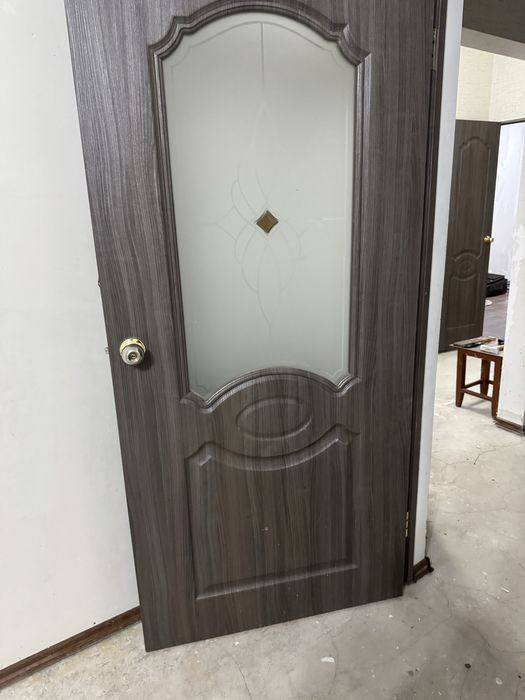 5 есік бар.7000 теңге.