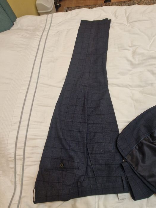 Костюм Dan John совершенно новый.