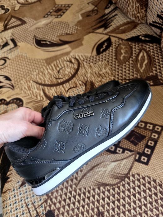 Дамски обувки Guess