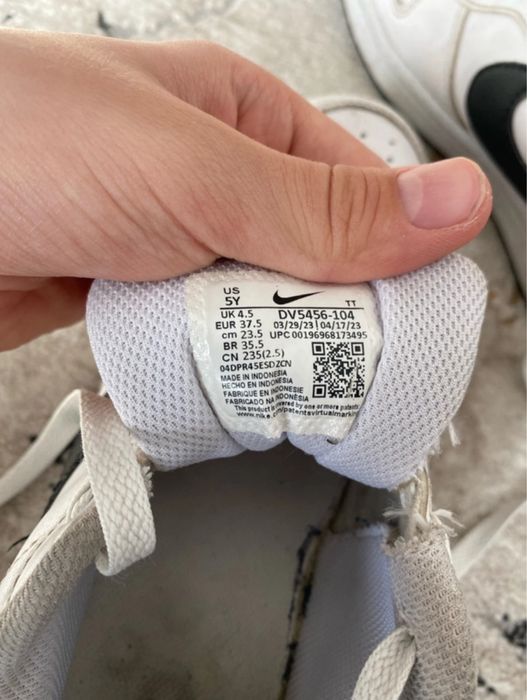 Nike 37  barbati, purtati foarte putin