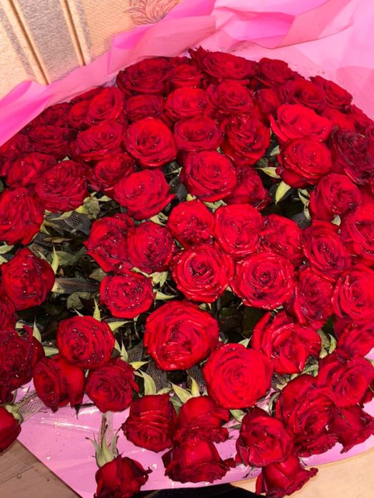 Цветы 101 красные розы