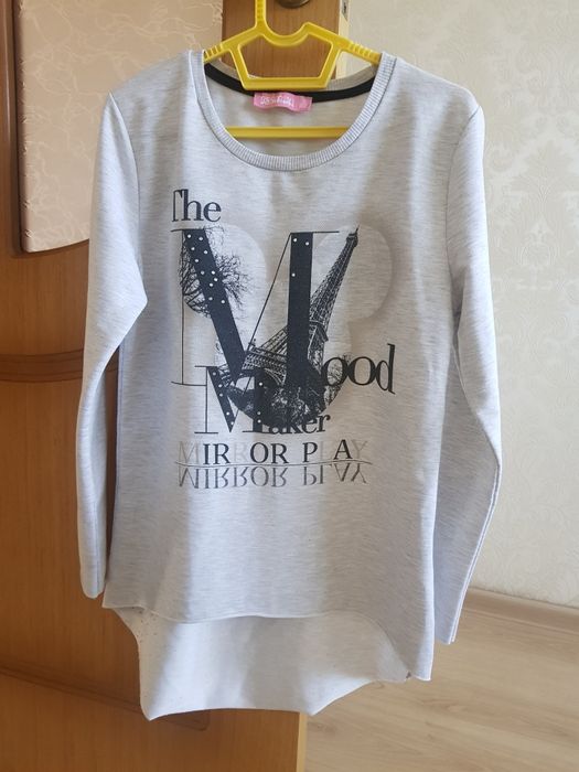 Продам четыре кофты на девочку