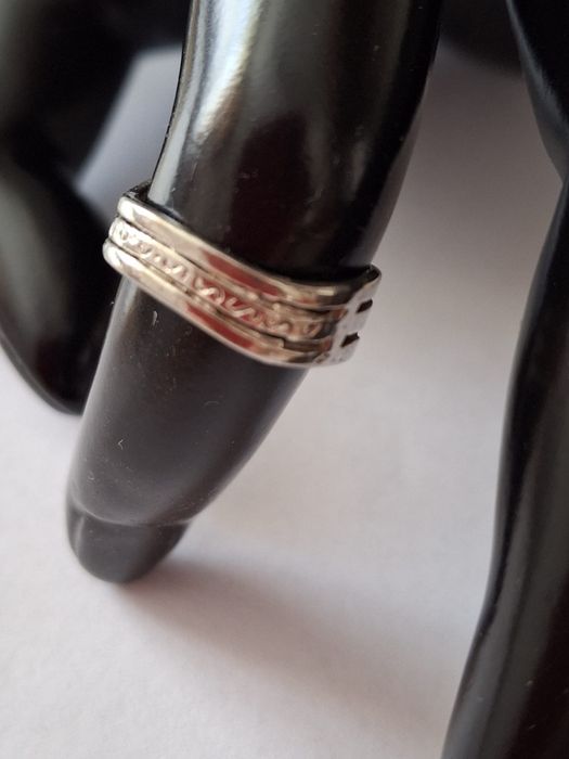 3 inele (2 de argint)