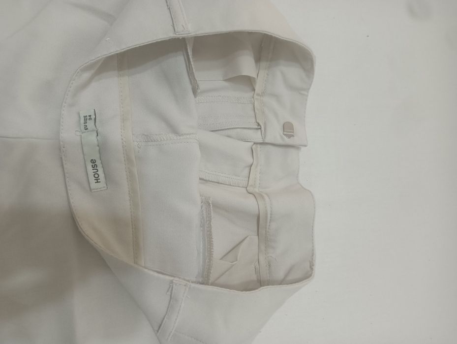 Pantaloni scurti House