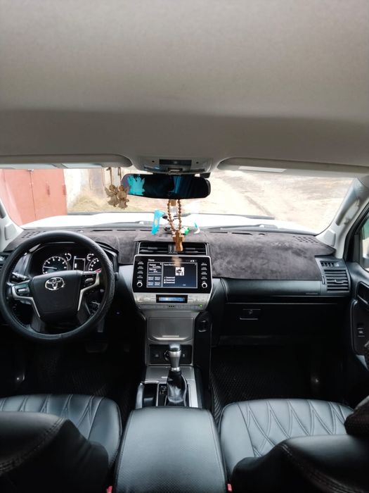 Тойота Прадо 2020 года