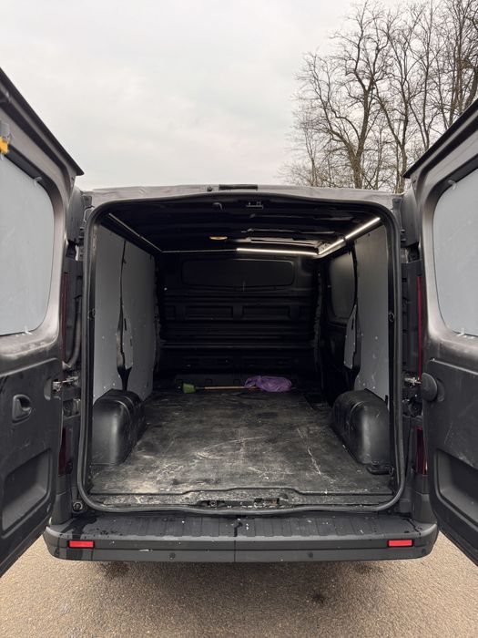 RENAULT Trafic 2020