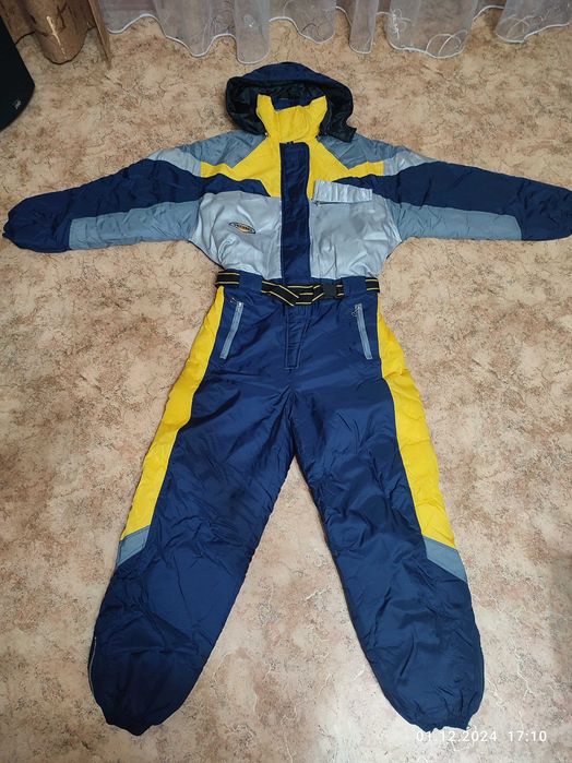 Комбинезон горнолыжный