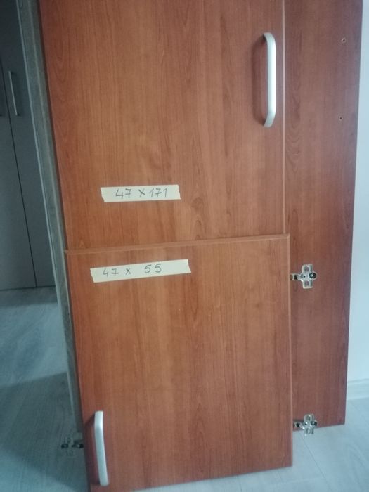 Usi pal culoare "cires"