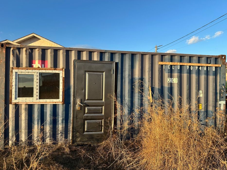 Продаю контейнеры 20-ти и 40-футовые утепленные в Караганде, Астане.