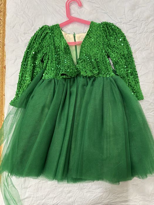 Продам платье елка