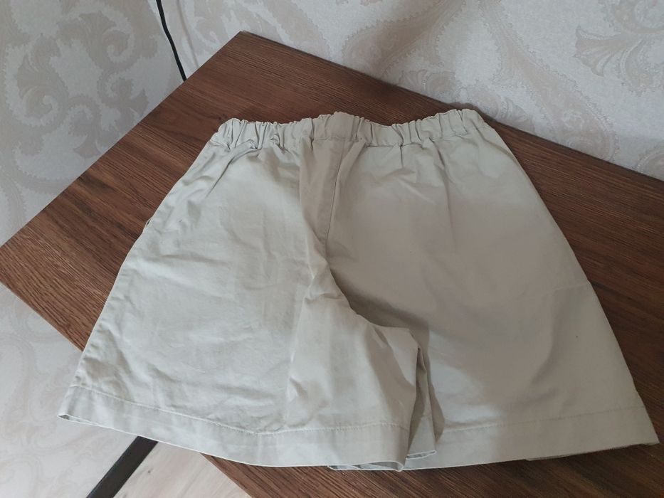 Шорты для девочки с запАхом. Новые  с биркой.