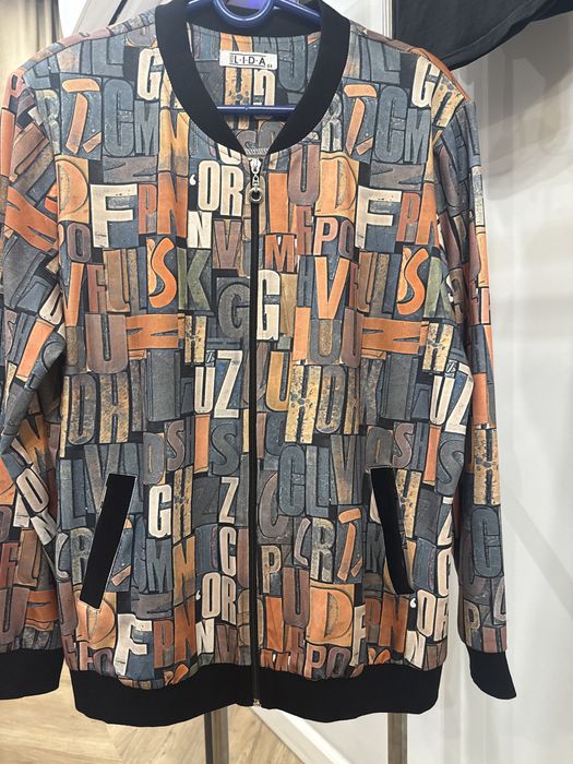 Ветровка женская