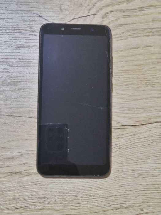 Redmi 7 A 32 gb / 2 gb + zaryadchik + naushnik