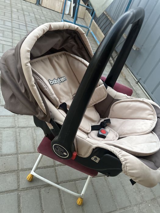 Продам коляску 2 в 1.