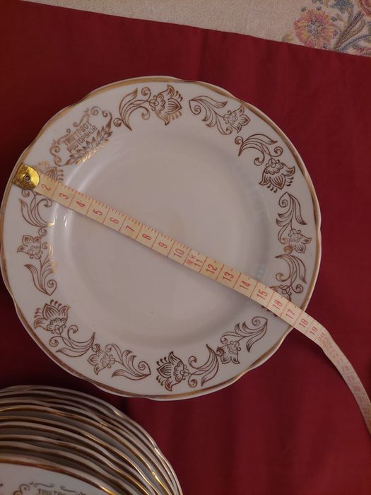 Набор тарелок разных размеров