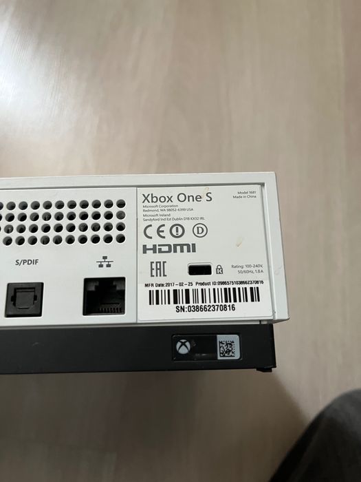 Xbox one S model 1681