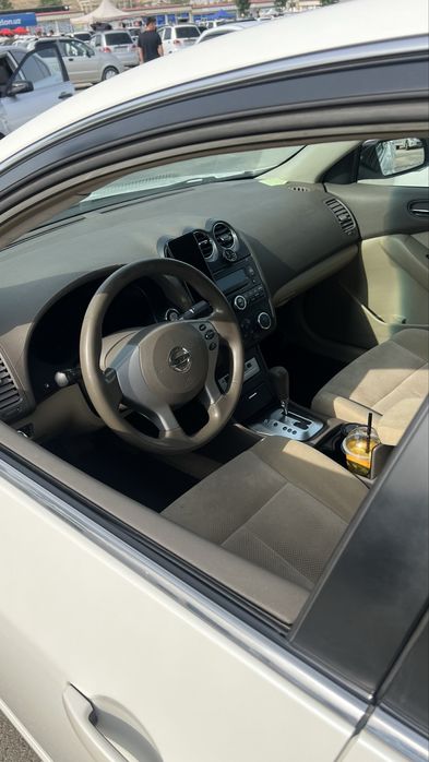 Nissan Altima 2,5 srochna!!!