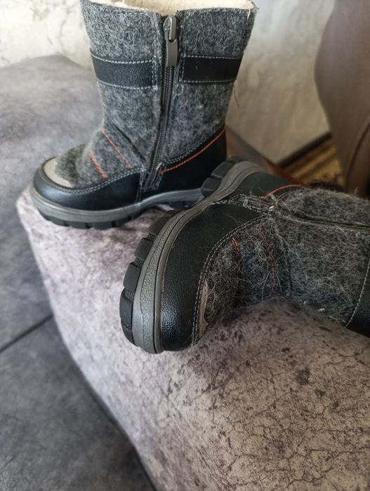 Продам детские валенки