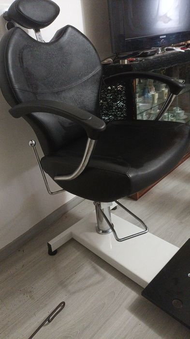 Vând scaun pentru  salon pedichiura