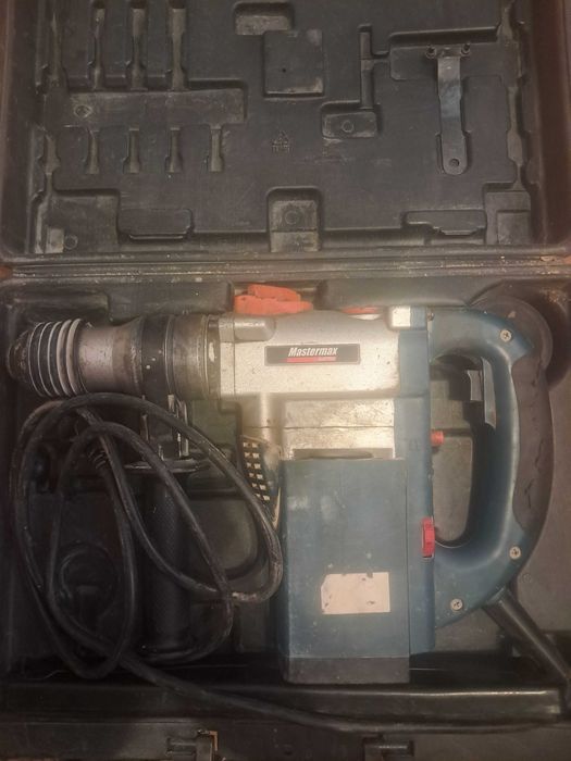 Продам Перфаратор 3 в 1 а точнее дрель, перфаратор, отбойник.