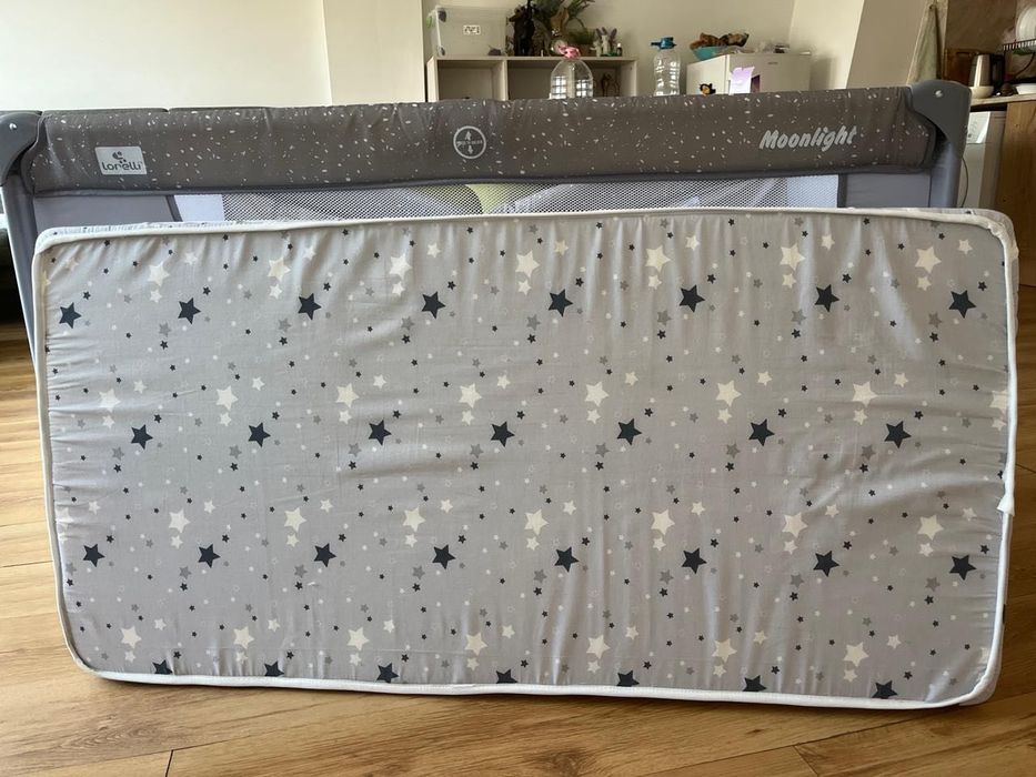 Переносима бебешка кошара