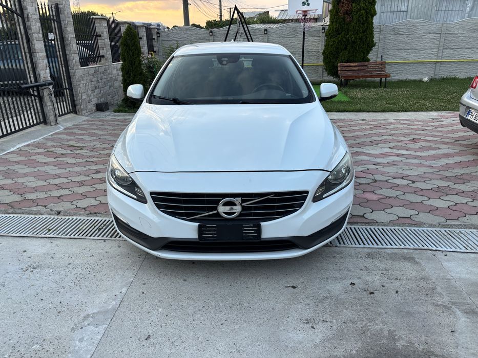 Dezmembrez Volvo V 60  D2  facelift  break  2016